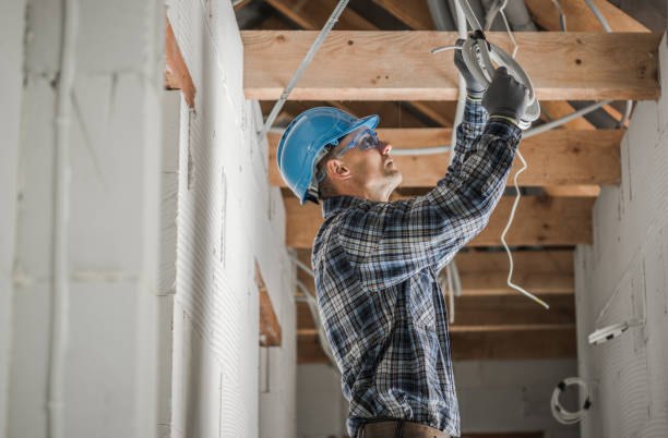 Best Licensed Electrician  in Saukville, WI